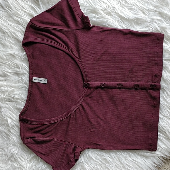 Aritzia button cropped top - Picture 2 of 5